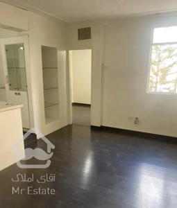 ۴۵ متر ۱ خواب با آسانسور ( فلکه دوم )