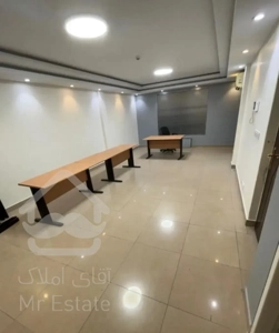 ۱۰۰ متر سند اداری / مالک هستم