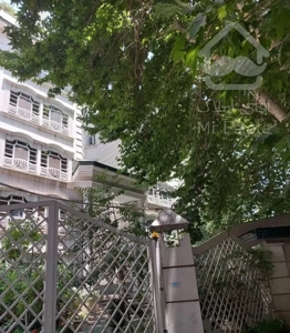 اندرزگو آپارتمان ویلایی ۳۵۰ متر