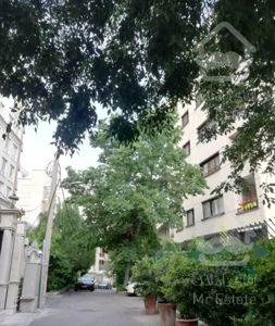 آپارتمان ١٣٠متری فرمانیه