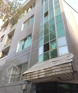 ۶۰ متر / ۱۰ ساله باآسانسور و انباری (سرمایه گذاری)