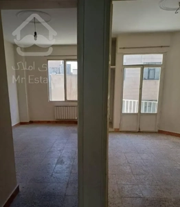 ۷۵متر دو خواب، جمهوری