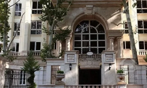 260 متر آپارتمان بلوار دانش رو به باغ سیب فول