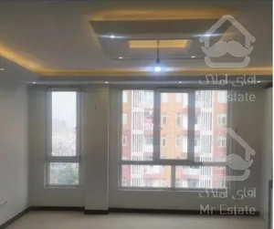 ۱۰۰ متر / ۱۰ساله / فول امکانات / جنت آباد مرکزی