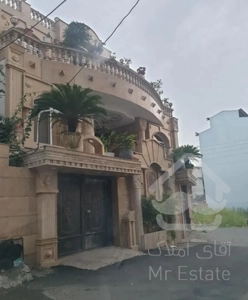 ۸۰ متر مستقل روبروی استخر