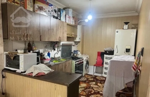 آپارتمان ۷۰متری طبقه اول تمیز و حاشیه