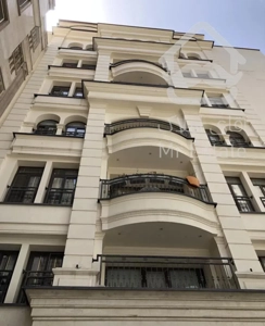 آپارتمان نیاوران ١٩٨ متر کلاسیک