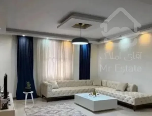 80متر/دو خواب/شیک نقاشی/رو به پارک/طوقانی