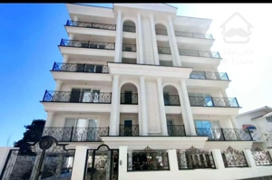 آپارتمان ۱۴۰ متر۳خواب نماکلاسیک ویو جنگل درطالقانی