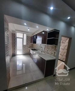 اپارتمان50متردارای اسانسور و پارکینگ/سند تک برگ