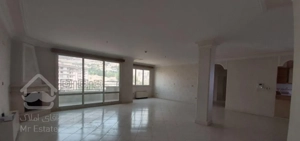 آپارتمان ۱۷۰ متری سه خواب شهرک محلاتی