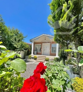 ویلا باغچه ۲۰۰ متری/۲خواب مستر