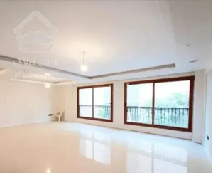 زعفرانیه ساسان جنوبی 190متر 3خ 10ساله شیک