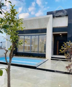 ویلافلت مدرن 220 متر/استخر4فصل /نزدیک دریاچه