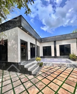 ویلااستخردار‌مدرن‌سنددار