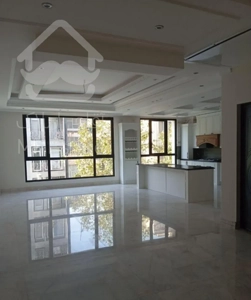 ۸۰متر شمال پاتریس شهرآرا کنار پارک