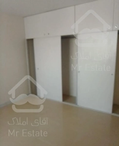 107متر 2 خواب خوشن نقش نورگیر بدون مشره