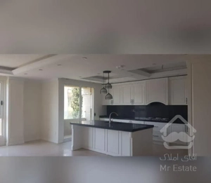 فروش آپارتمان ۱۷۲ متری ۳ خوابه در آزادشهر