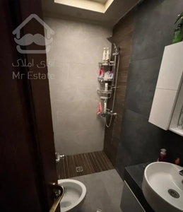 ۷۹ متر دو‌خوابه ابتدای خیابان آبان جنوبی