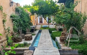 اجاره ویلا، اتاق و سوئیت سنتی با آب روان در ماهان