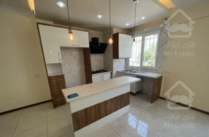 52 متر / فول امکانات / طرشت / سالن پرده خور