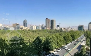 ولیعصر (ساعیی) ۱۸۰ متر ۳ خواب مشرف به پارک