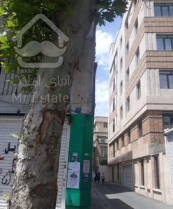 خانه ویلایی دو نبش ۱۵۰ متری با مغازه ۷۰ متری
