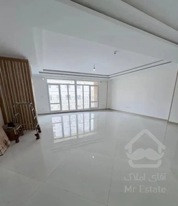 130متر /کلید نخورده/فول امکانات