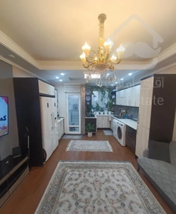 84 متر در تکاوران فول امکانات