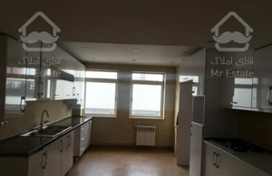 فروشی 264 متری