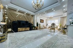 ۱۳۰ متر گلستانها  ویو دار /۲ پارکینگ