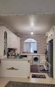 ۱۳۰ متر/ ۲خواب / فول امکانات       ( بازسازی شده )