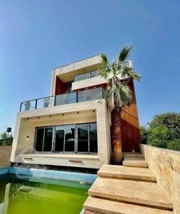 ویلا استخردار مدرن 320 متری روف‌دار سندتک‌برگ