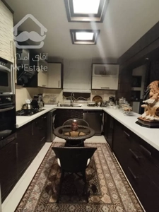 خرید آپارتمان ۱۵۰ متری نیاوران