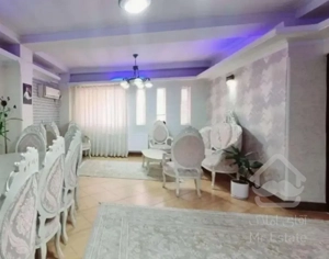 آپارتمان خوش نقشه/ مرکز شهر