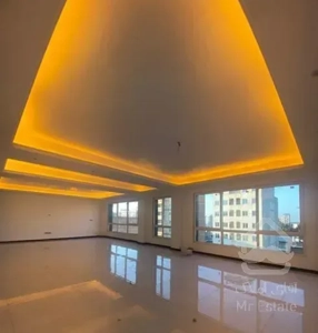 آپارتمان ۲۰۰ متر۳ خوابه نزدیک به ساحل بیست متری