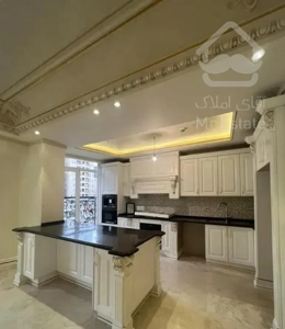 ۳۰۰ متر / فرمانیه / ۴ خواب / ۴۰ متر تراس