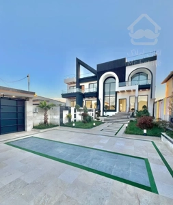 فروش خانه ویلایی ۳۰۰ متری ۴ خوابه