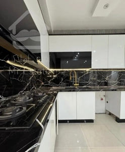 زیرقیمت‌به‌دلیل‌شرایط‌کنون*سند ۱۸۰متر۳خواب تک واحد