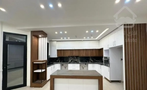 ۱۲۵متراپارتمان*فول بازسازی*هنرستان قبل صارمی