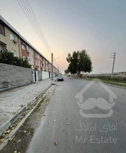 آپارتمان طبقه همکف شهرک امام