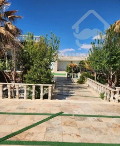 باغ ویلا ۵۵۰ متر استخر سرپوشیده