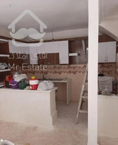 خانه حیاط دار دو طبقه در طالقانی