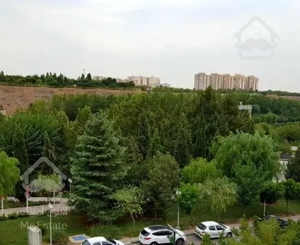 اپارتمان ۱۴۵ متری سه خواب با  شهرک راه اهن