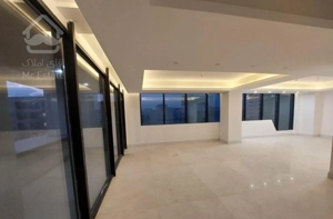 200 متر با حیاط اختصاصی // صفر  اول هاشمیه