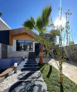 ویلا باغچه مدرن ۲۰۰ متر شهرکی سند‌ تک‌برگ