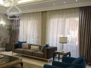 ۸۱ متر مالک  شهران فول عروسک