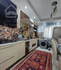 آپارتمان ۹۲متر بر بلوار ۲طبقه ۲واحد مرکز شهر