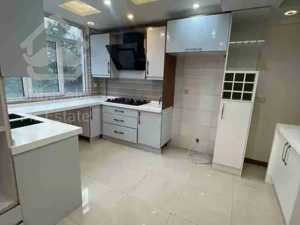 100 متر 2 خواب میدان ملت