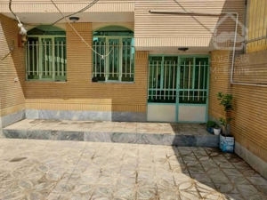 خانه ویلایی و حیاط دار